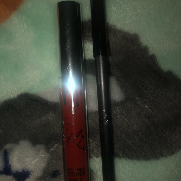 💜kylie merry lip kit - Picture 5 of 5